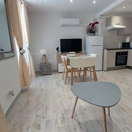 Apartment Lumineux Avec Parking Proche Monaco, Nice, Et Gare *