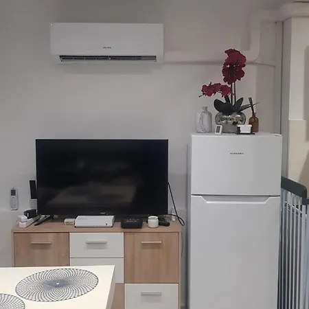 Lumineux Avec Parking Proche Monaco, Nice, Et Gare Apartmán *