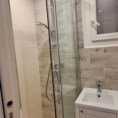 Lumineux Avec Parking Proche Monaco, Nice, Et Gare * Menton