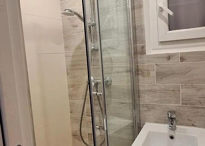 Lumineux Avec Parking Proche Monaco, Nice, Et Gare * Menton